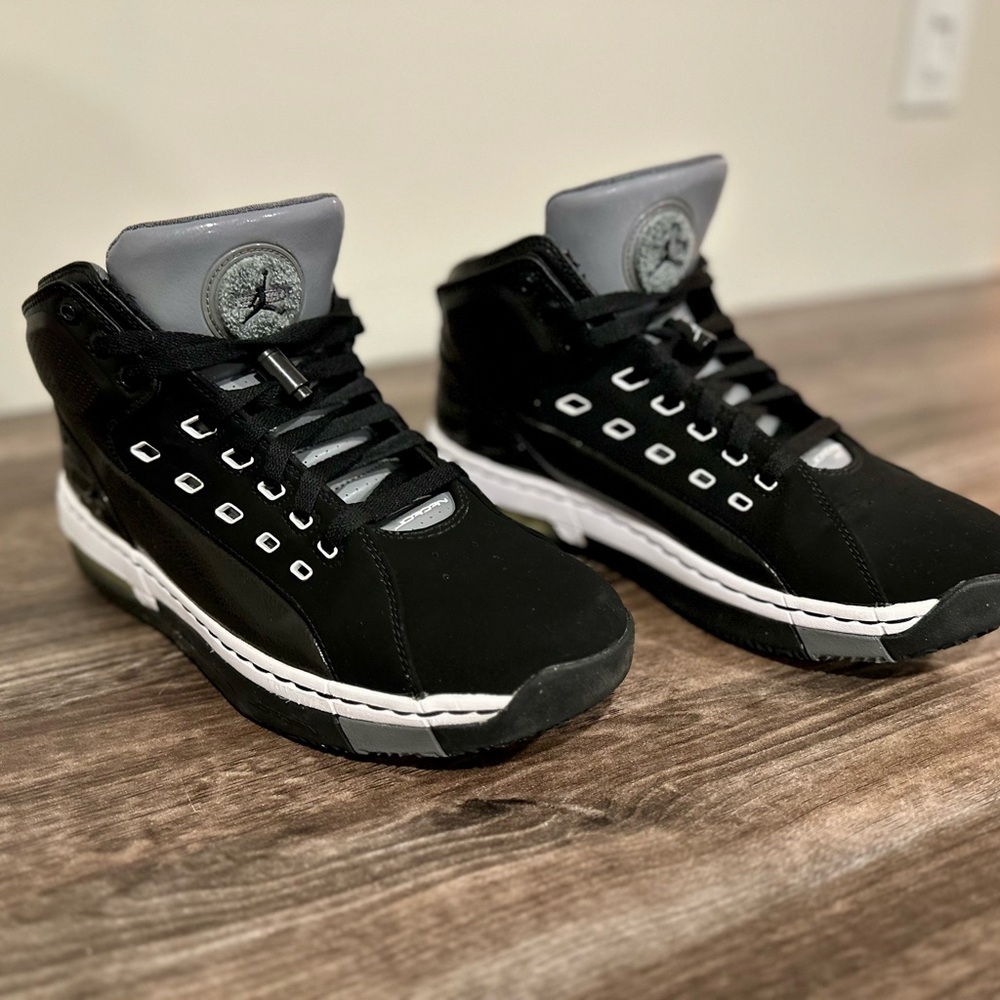 Jordan Ol Schools - Size 10.5 Men